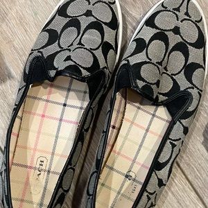 Gently used coach flats. Very very loved! Size 7.5